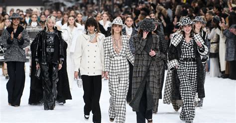 roupas da chanel feminina